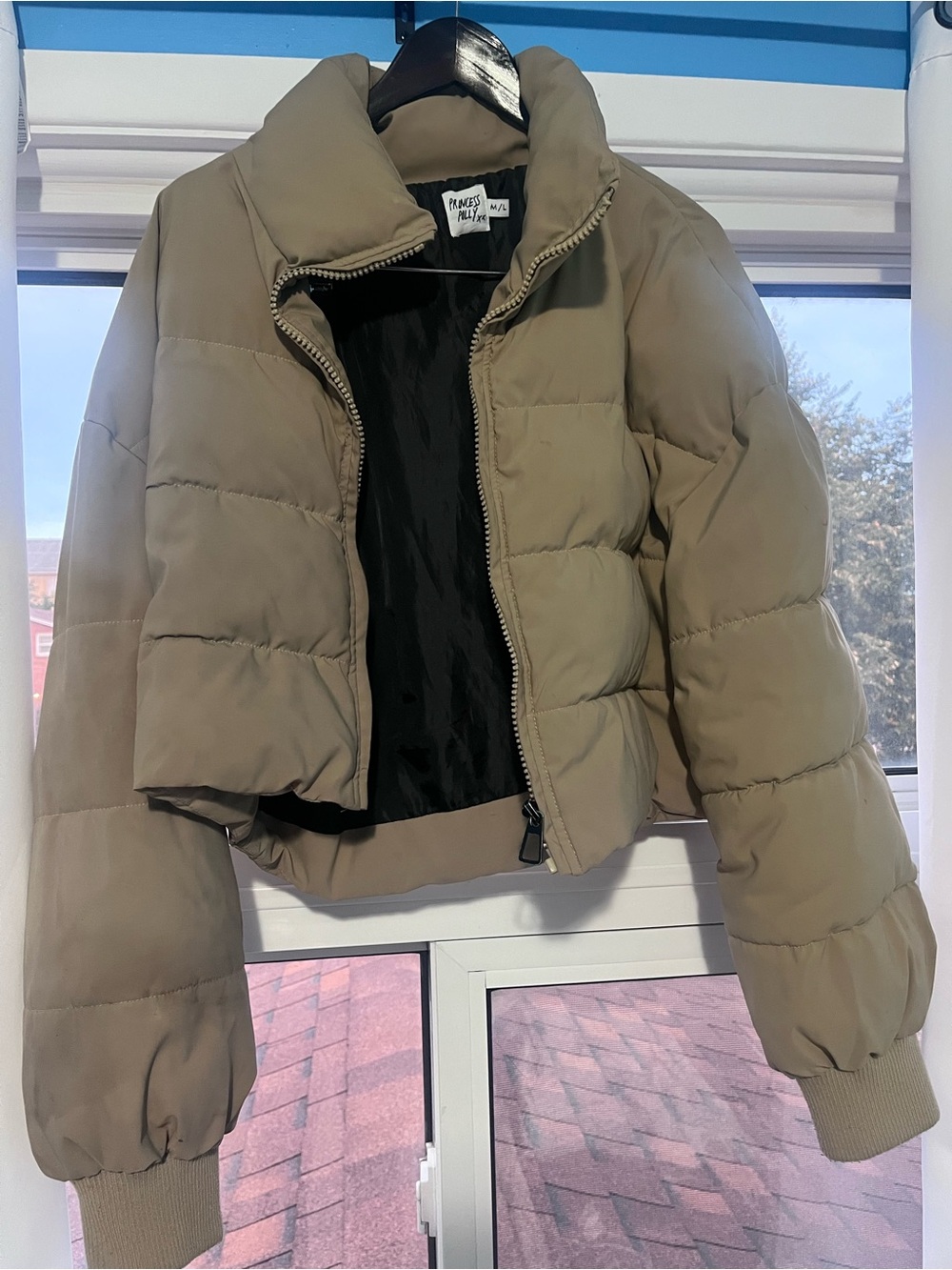Princess Polly Cropped Puffer Jacket in Taupe